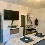 Olivewood Apartment, 6 People *