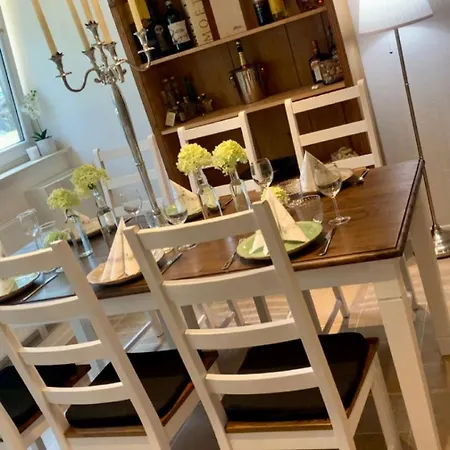 Olivewood Apartment, 6 People * Burgwedel (Lower-Saxony)