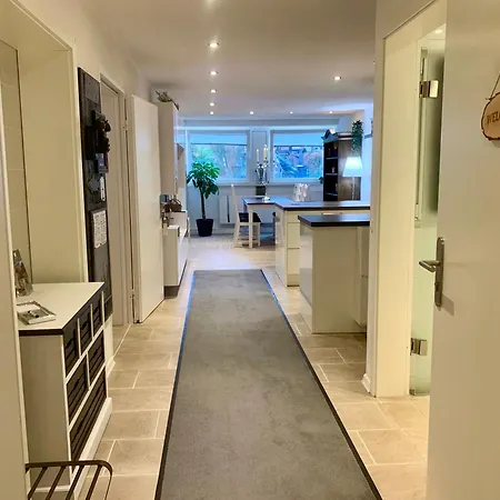 Olivewood Apartment, 6 People * Burgwedel (Lower-Saxony)