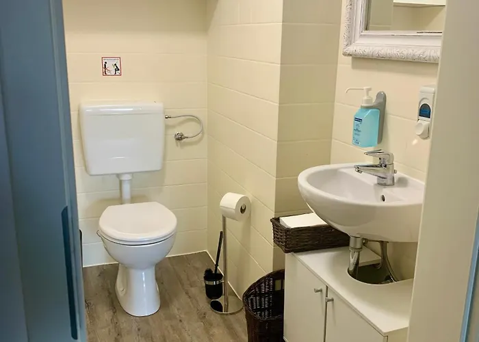 아파트 Olivewood Apartment, 6 People 부르그베델